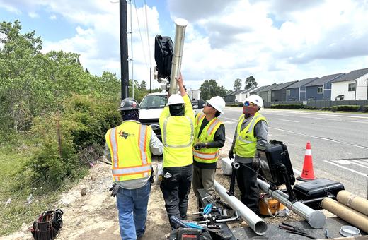 Signal pole and heads going up